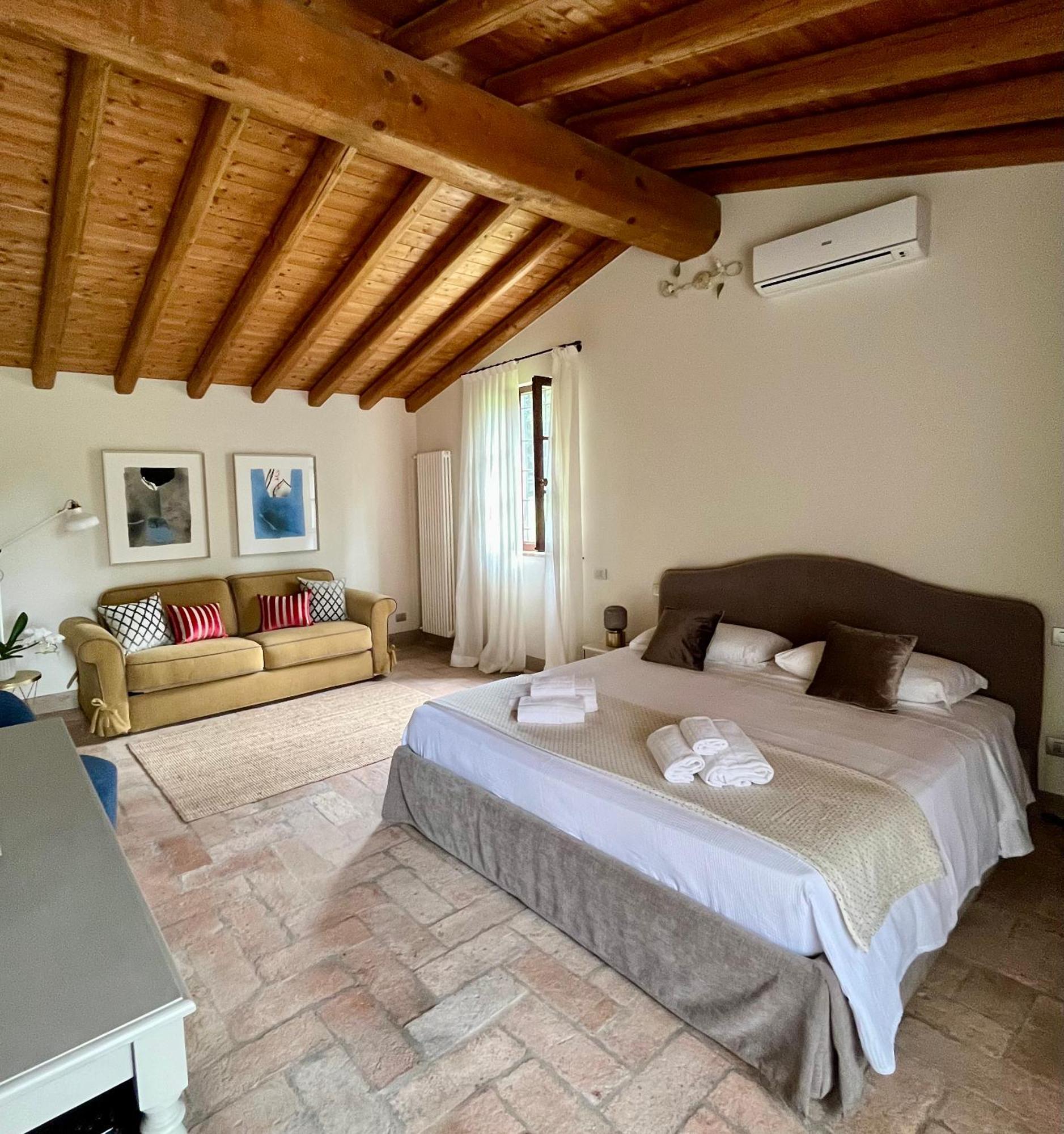 Le Mansarine Charme B&B Castellaro  Bagian luar foto