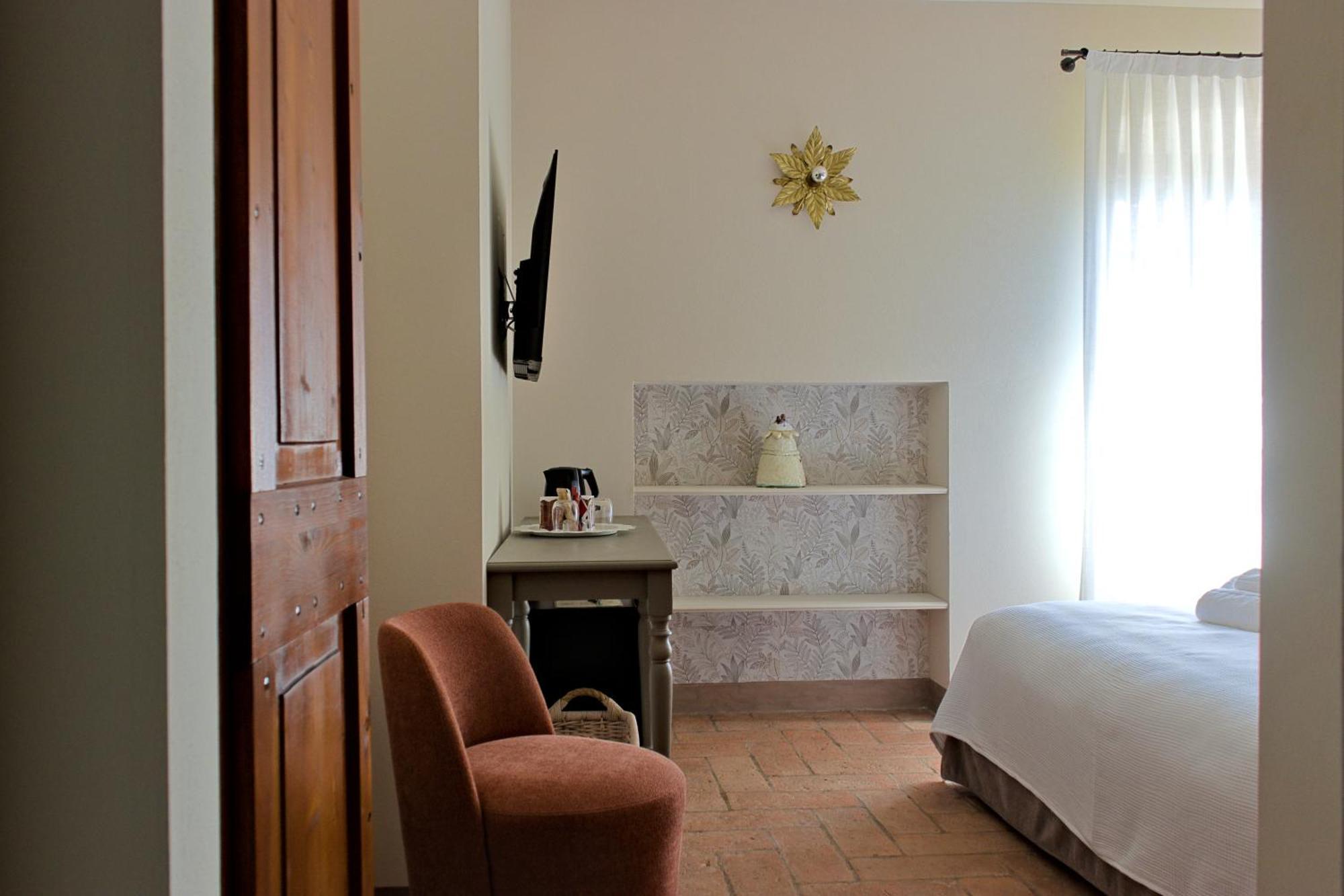 Le Mansarine Charme B&B Castellaro  Bagian luar foto